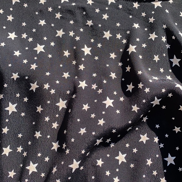 Forever 21 tie front blouse in star prints - Picture 7 of 7